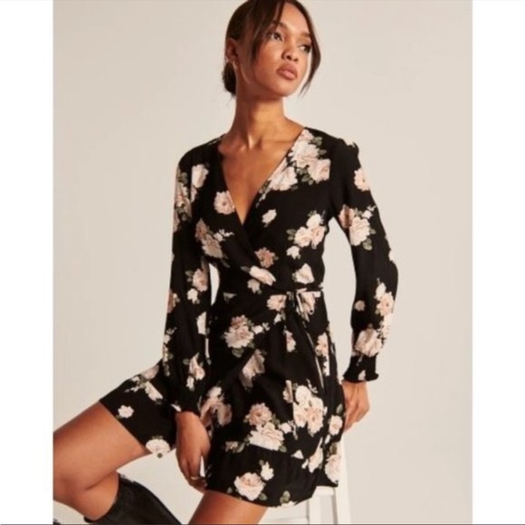 Abercrombie & Fitch Dresses & Skirts - Abercrombie peony floral wrap dress nwt